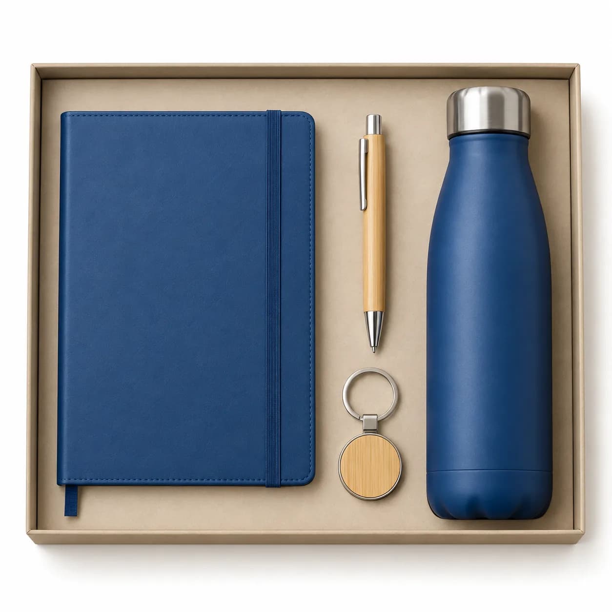Blauw pakket met houtaccenten